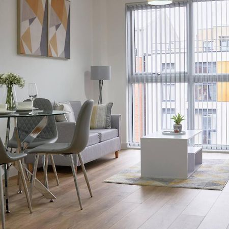 Modern Central Apartment - City Centre - Fast Wifi - Near Utilitia Arena & Icc 버밍엄 외부 사진