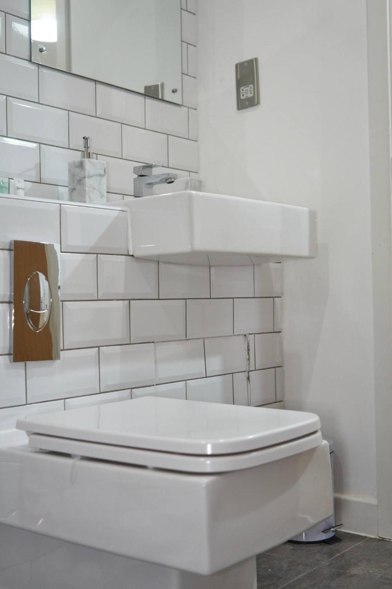 Modern Central Apartment - City Centre - Fast Wifi - Near Utilitia Arena & Icc 버밍엄 외부 사진
